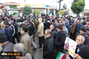 حضور پر شور کارکنان دانشکده در راهپیمایی سالگرد پیروزی شکوهمند انقلاب اسلامی ایران 3