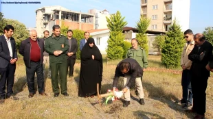 مراسم کلنگ‌زنی احداث مزار شهید خوشنام در  دانشکده فنی و حرفه ای محمودآباد 3