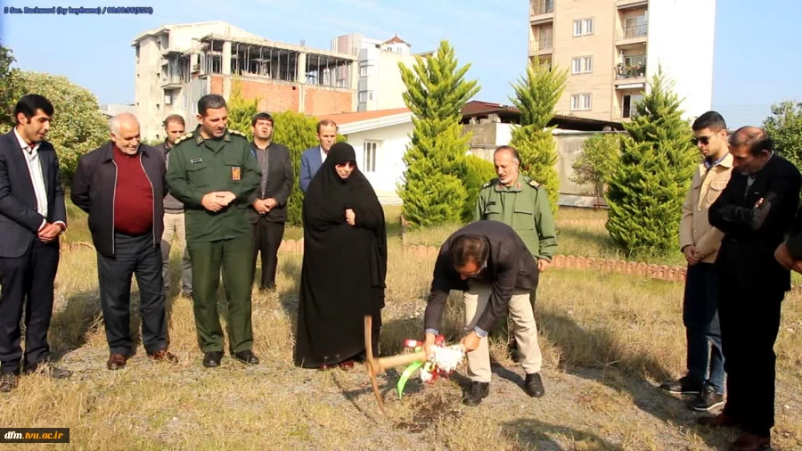 مراسم کلنگ‌زنی احداث مزار شهید خوشنام در  دانشکده فنی و حرفه ای محمودآباد 3