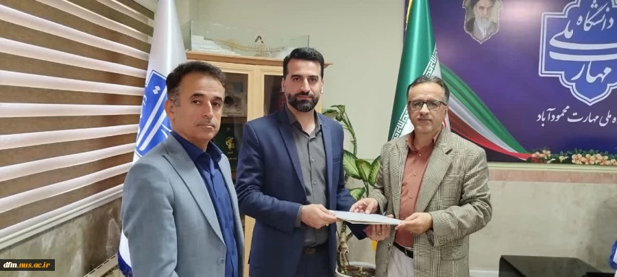 از کارکنان آموزش به مناسبت هفته آموزش تجلیل شد 8
